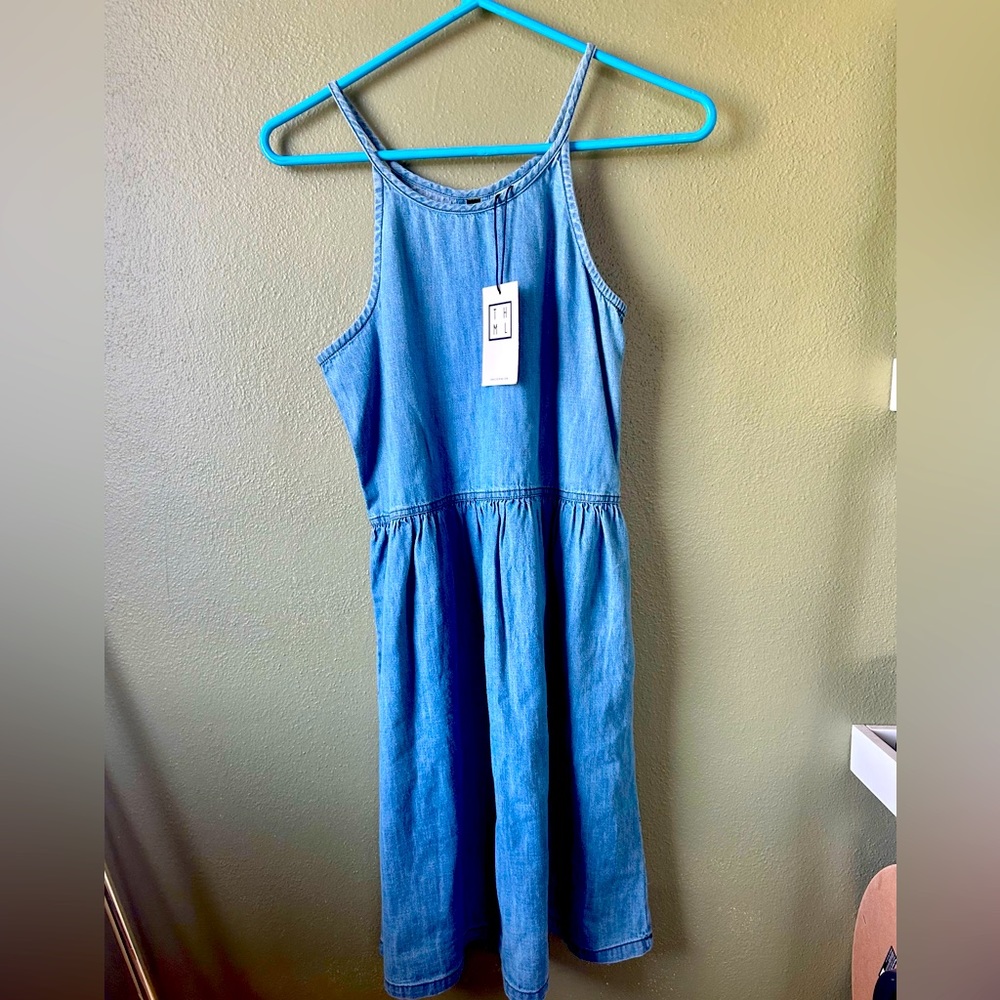 THML pleated sleeveless chambray dress